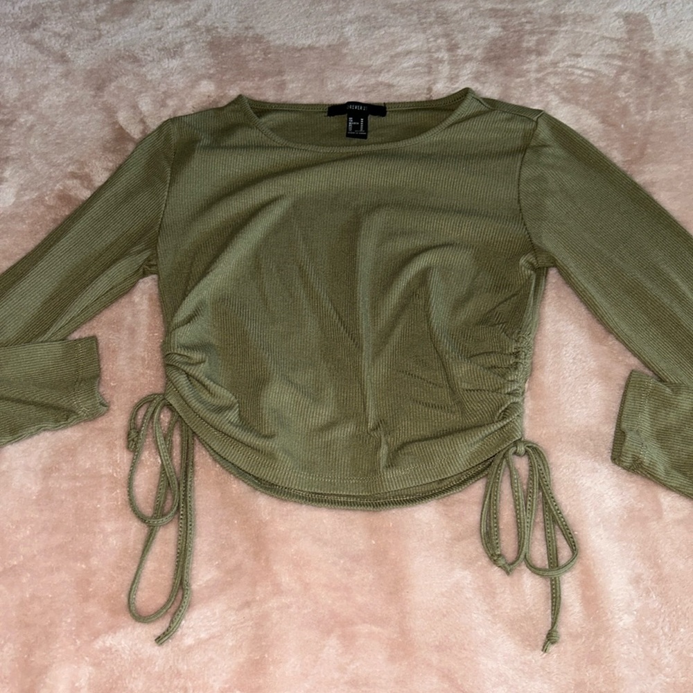 Sinched long sleeve ribbed olive green